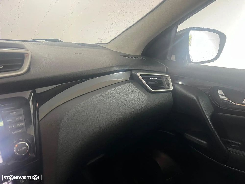 Nissan Qashqai 1.5 dCi N-Connecta 18 - 11