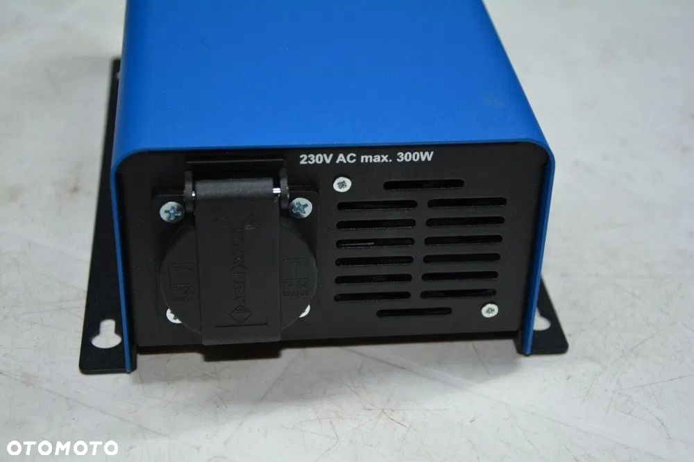 Przetwornica samochodowa IVT DSW-300/12 V FR 300 W 12 V/DC Złącze męsk - 2