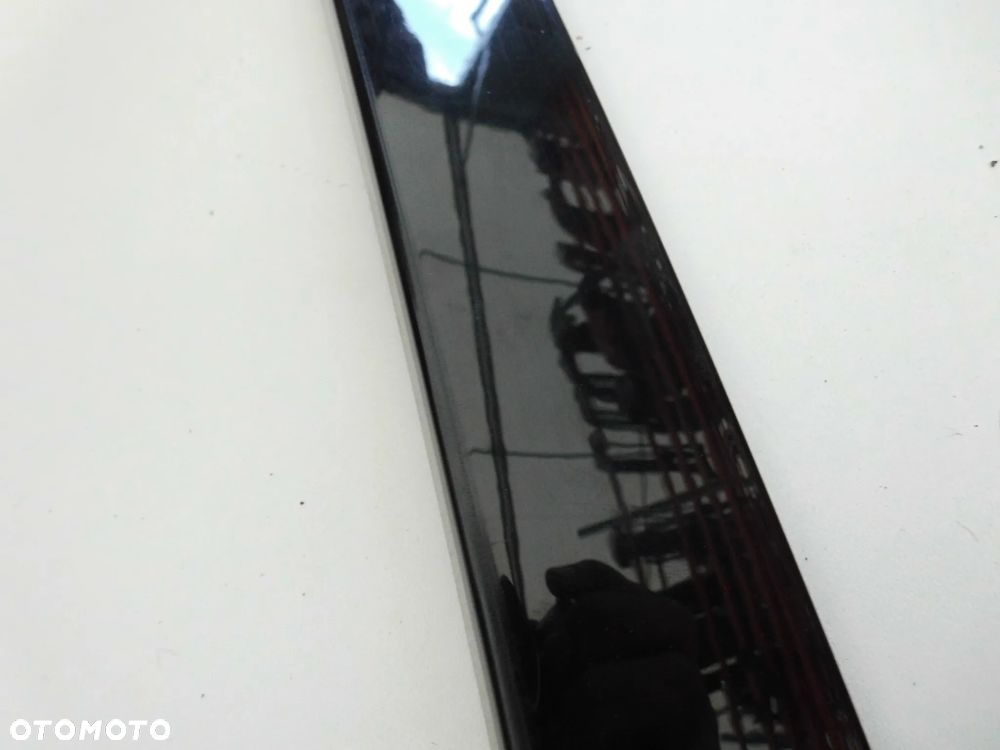 LISTWA NAKŁADKA SŁUPKA MERCEDES R W251 LONG LEWA TYLNA - 3