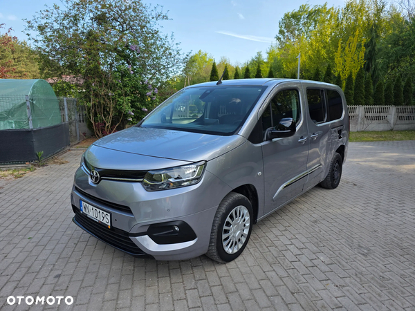 Toyota Proace City Verso 1.2 D-4T Family