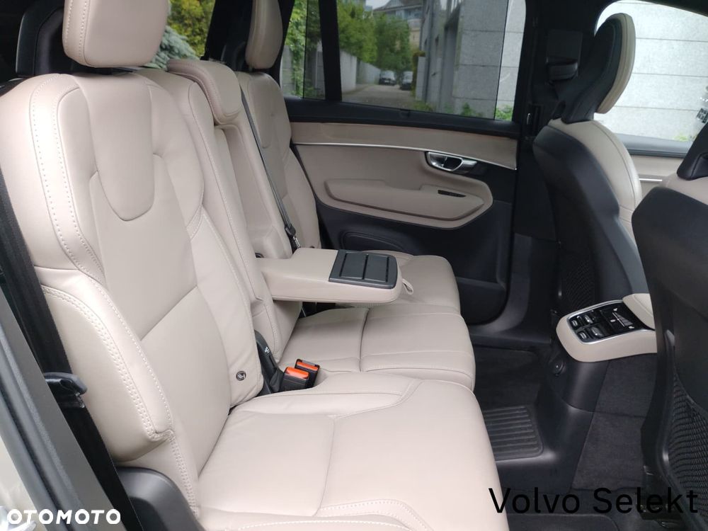 Volvo XC 90 - 19