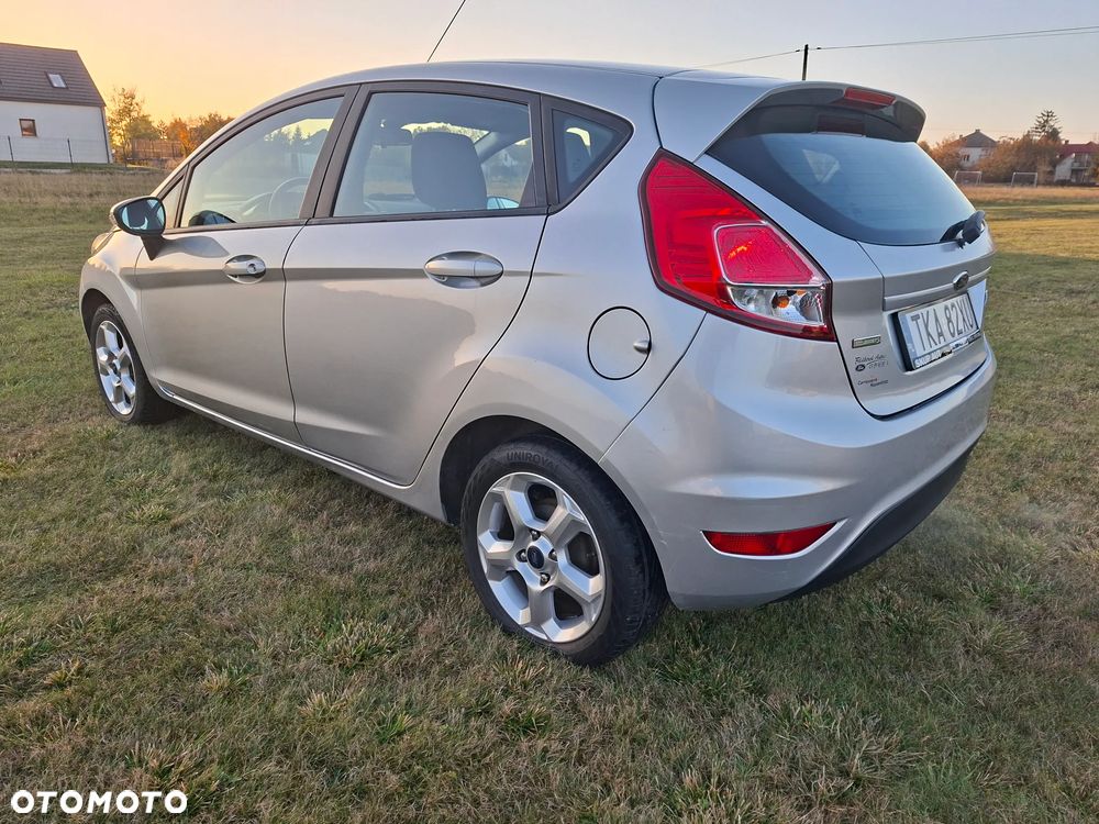 Ford Fiesta 2014 photo 4