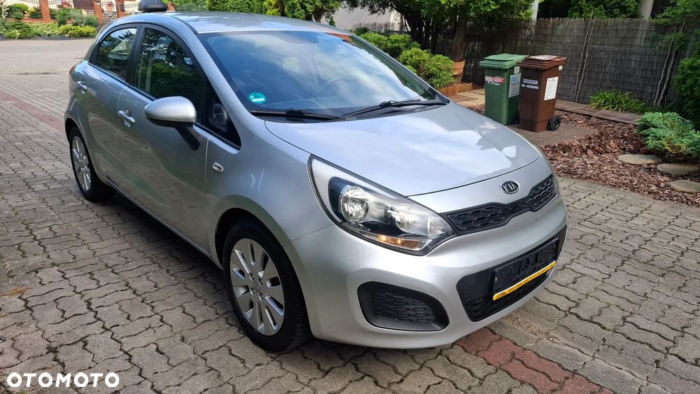 Kia Rio 1.2 Dream Team Edition - 1