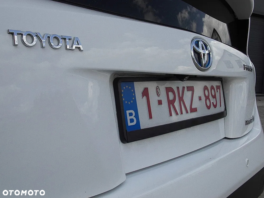 Toyota Prius 1.8 HSD Active - 28