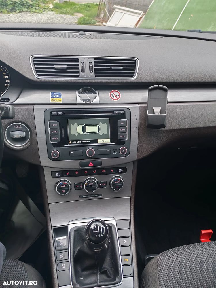 Volkswagen Passat Variant 2.0 TDI BlueMotion Technology Exclusive - 11