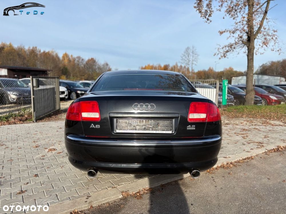 Audi A8 4.2 Quattro - 12