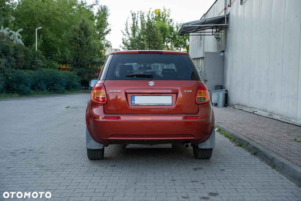 Suzuki SX4 - 4