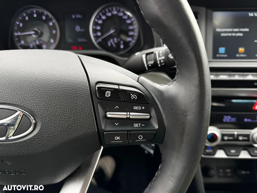 Hyundai Elantra - 18