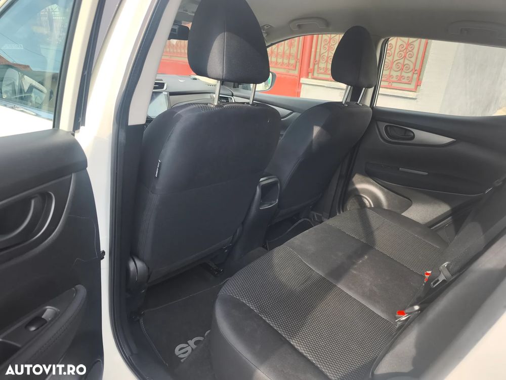 Nissan Qashqai 1.5 DCI N-Connecta - 7