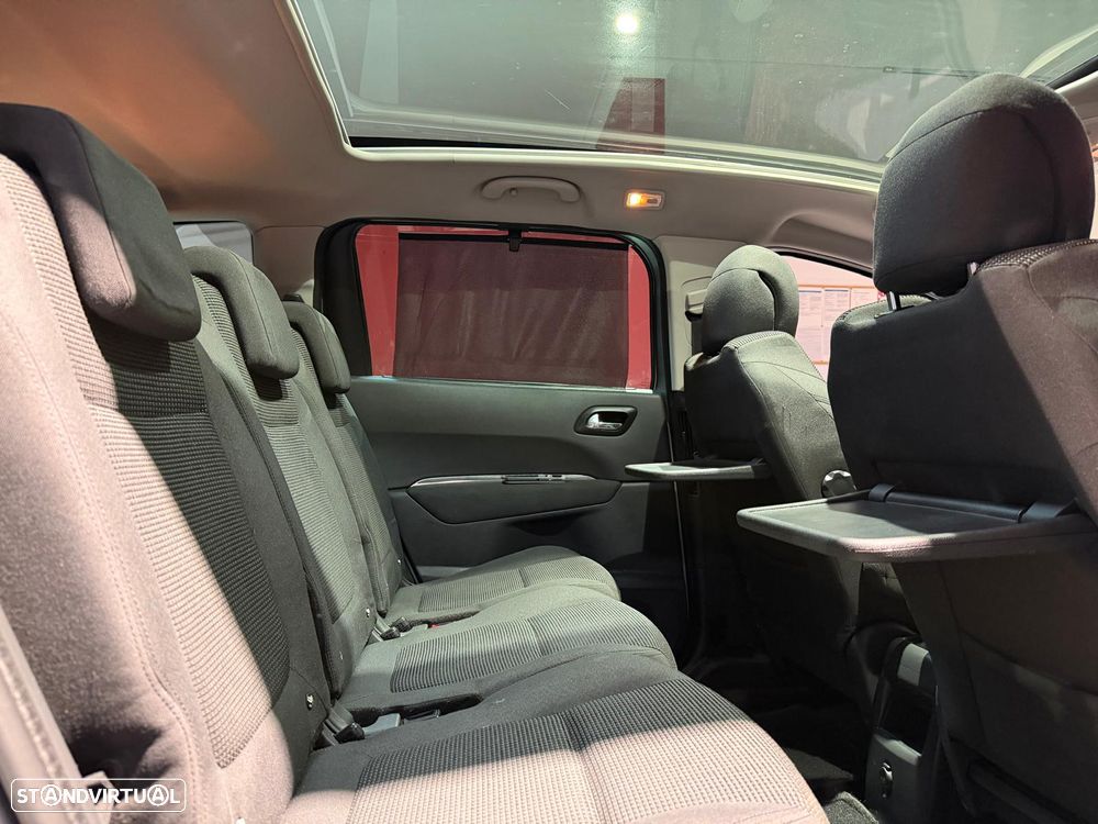 Peugeot 5008 1.6 HDi 7L Allure - 16