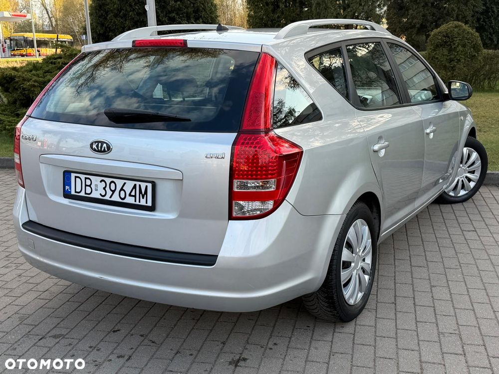 Kia Ceed 1.6 CRDi 90 Vision - 17