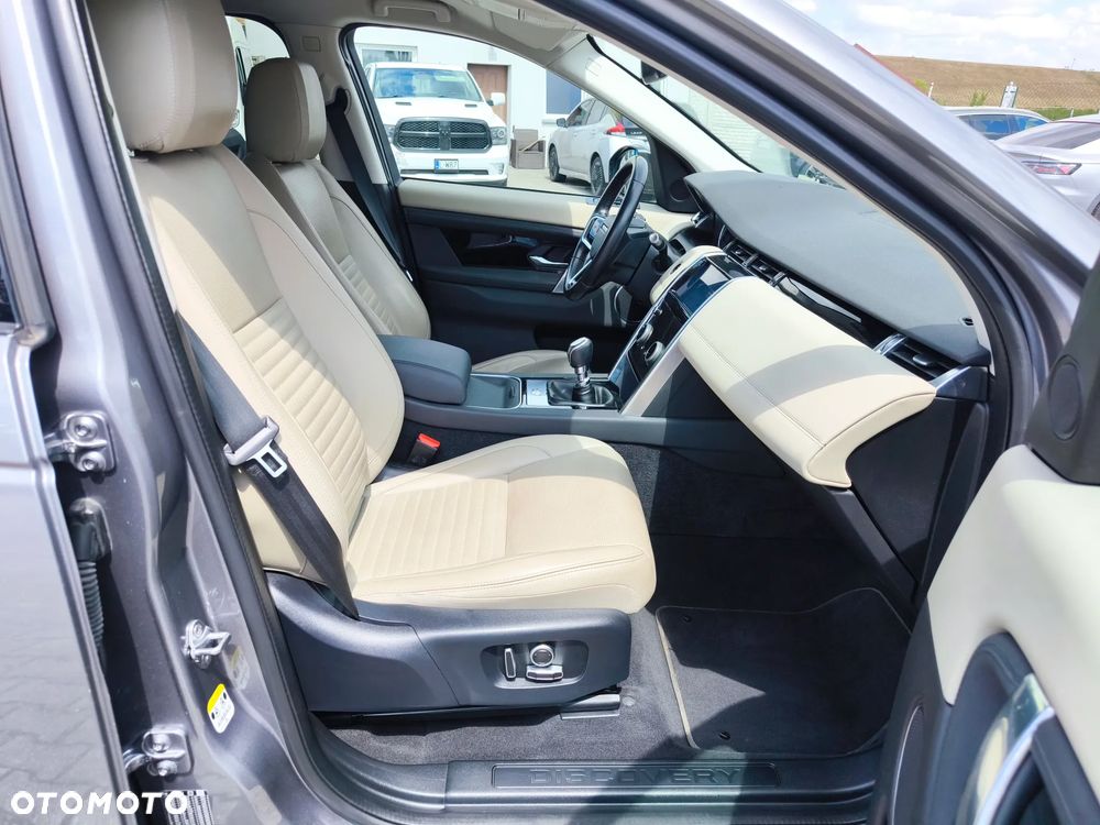 Land Rover Discovery Sport - 9