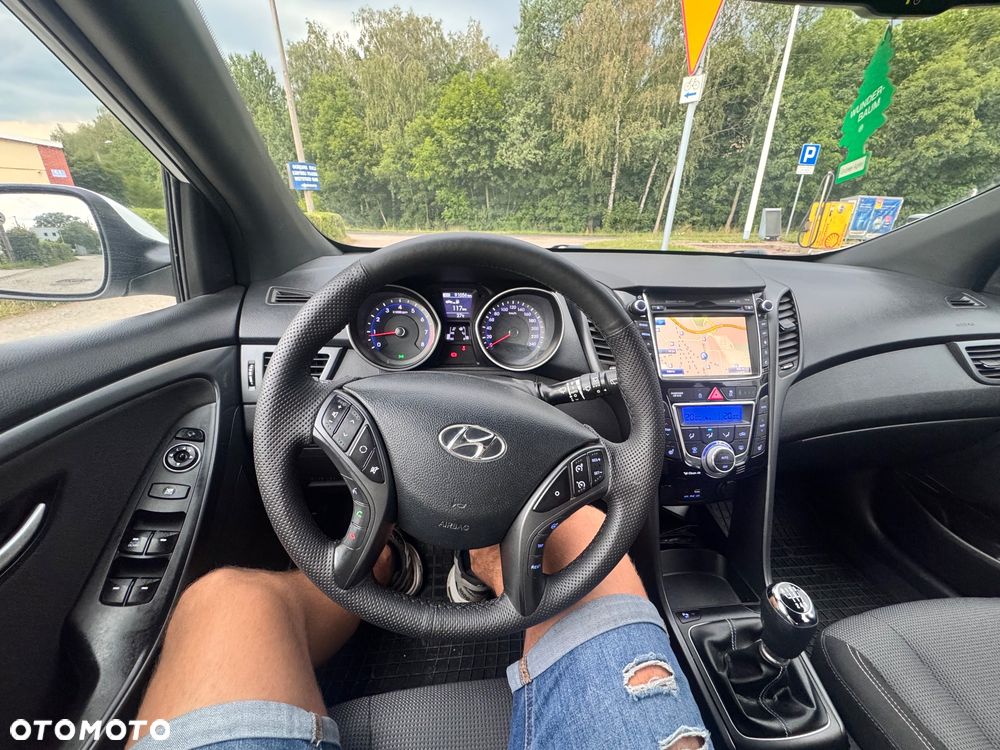 Hyundai i30 1.6 GDI Premium - 14