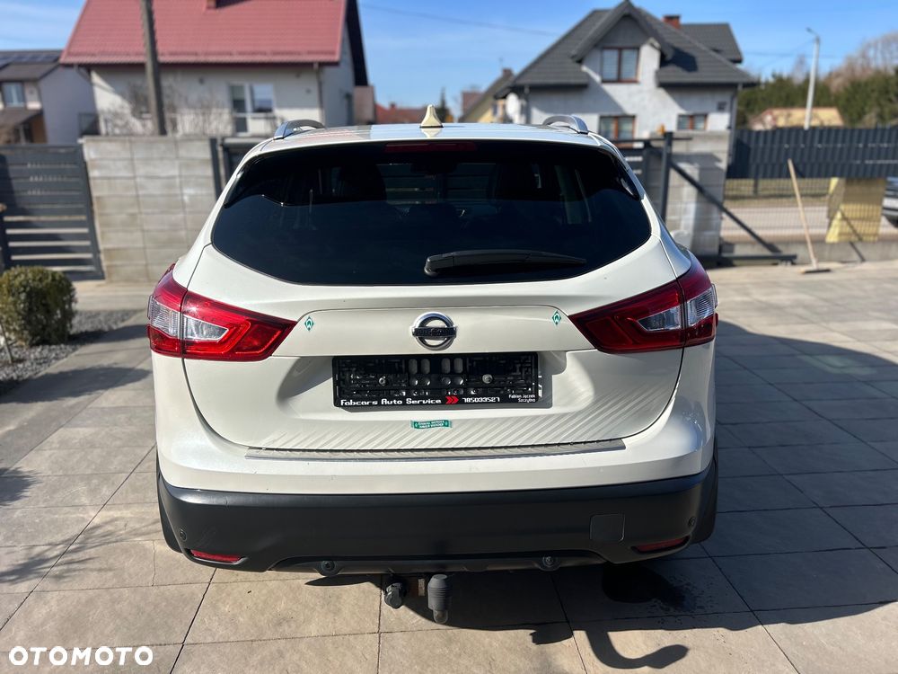 Nissan Qashqai 1.6 DCi Xtronic TEKNA - 11