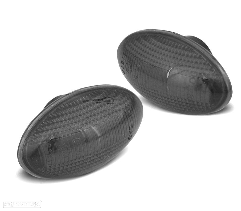 PISCAS LATERAIS PARA MINI COOPER R56 R57 R58 R59 06-14 FUMADOS LED - 4