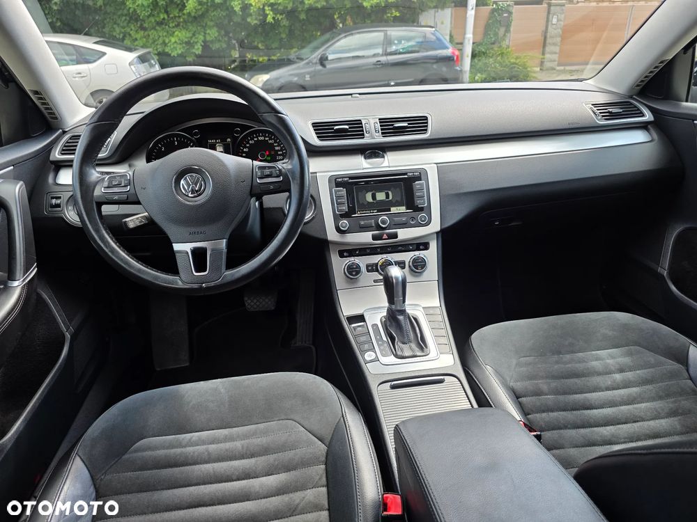 Volkswagen Passat 2.0 TDI Highline DSG - 31