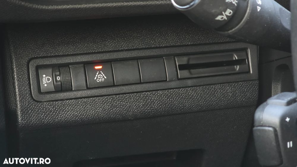 Peugeot 3008 PureTech 130 Stop & Start GPF EAT8 Allure Pack - 23