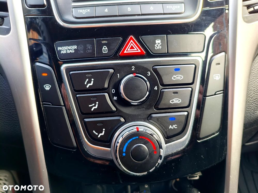 Hyundai i30 1.4 CRDi Classic + - 22