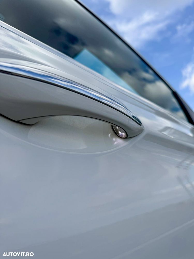 BMW Seria 5 520d Aut. Luxury Line - 13