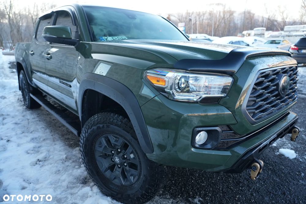 Toyota Tacoma - 1