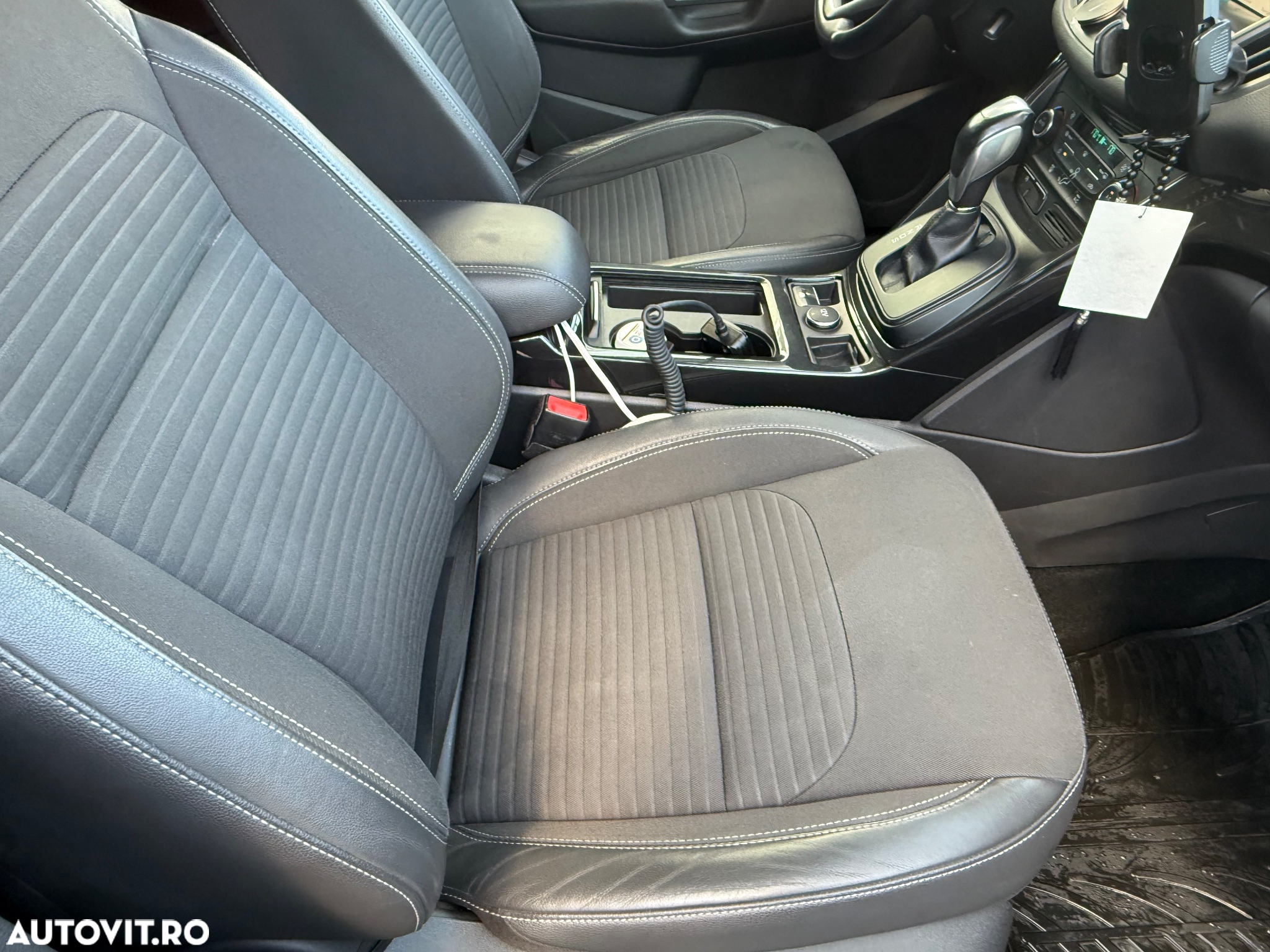 Ford Kuga 2.0 TDCi 4x4 Aut. SYNC - 5