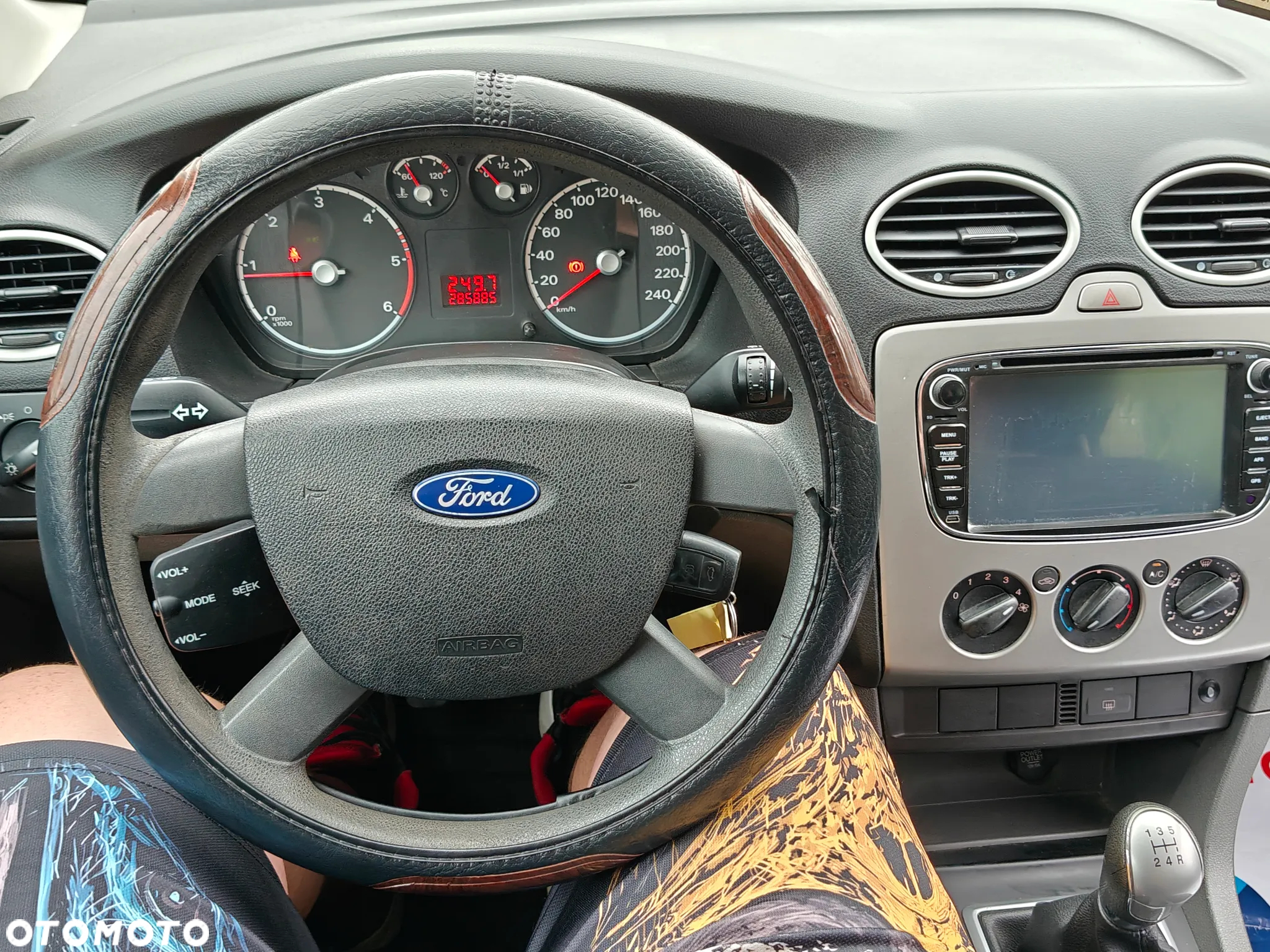 Ford Focus 1.8 TDCi Ambiente - 9