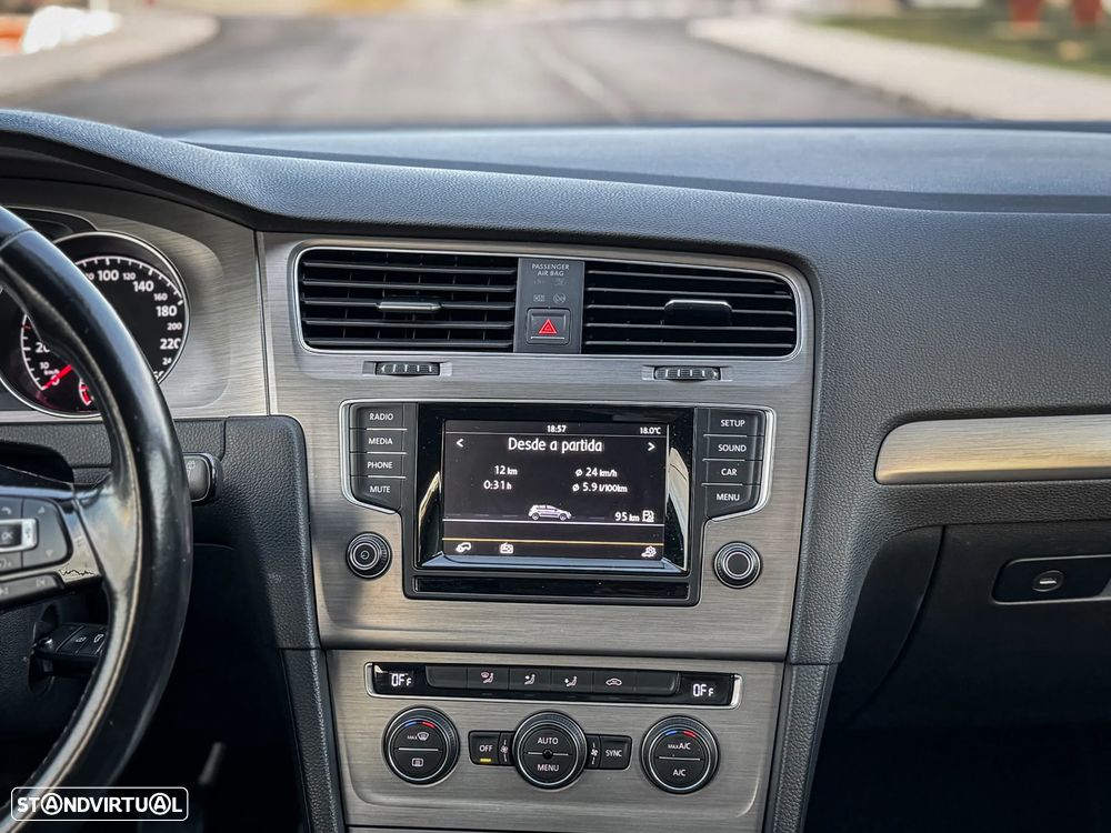 VW Golf 1.6 TDi BlueMotion Confortline - 15