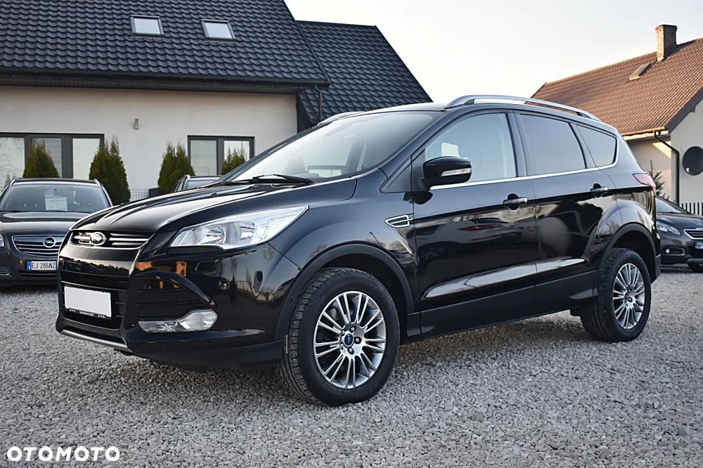 Ford Kuga 2.0 TDCi 2x4 Titanium - 4