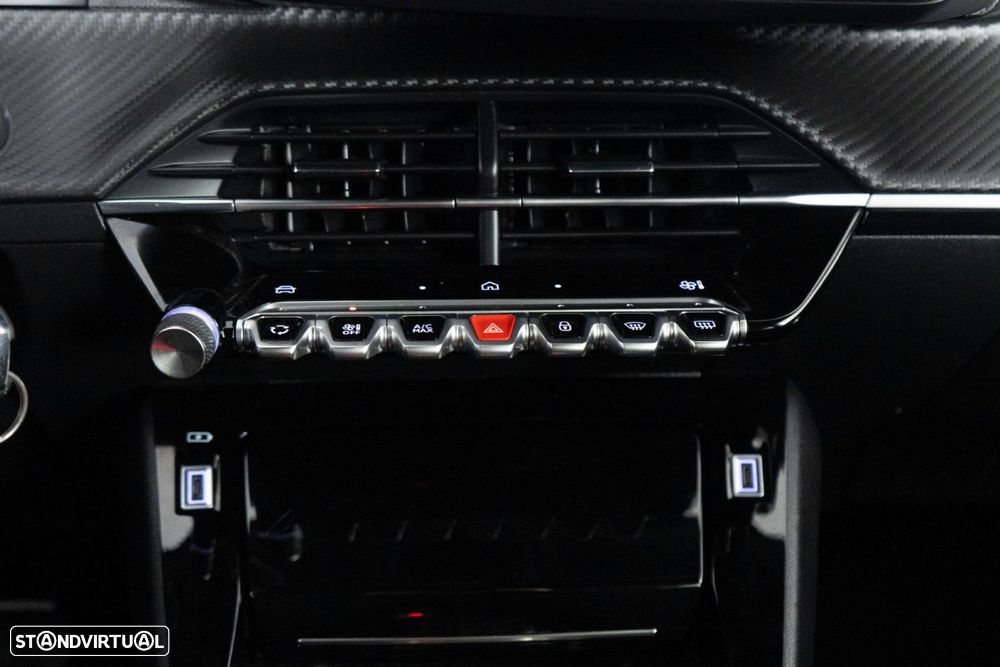 Peugeot 2008 1.2 PureTech Allure Pack EAT8 - 26