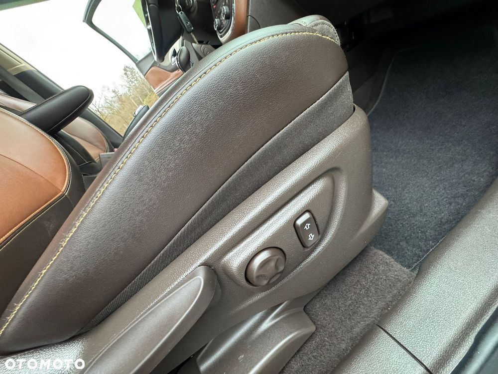 Opel Mokka 1.4 T Cosmo EU6 - 24