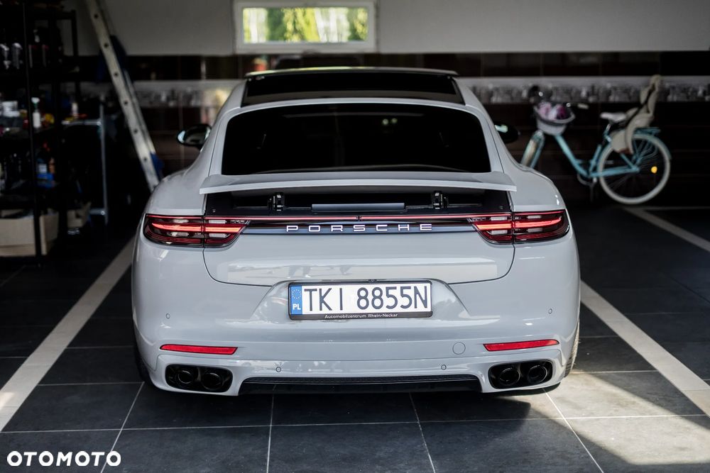 Porsche Panamera - 31