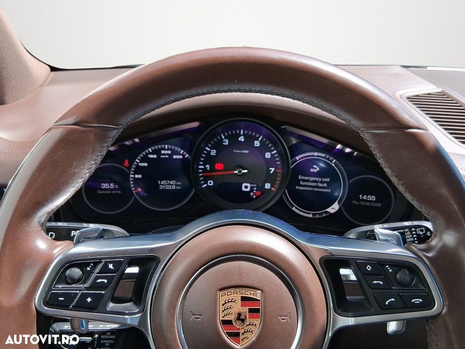 Porsche Cayenne - 14