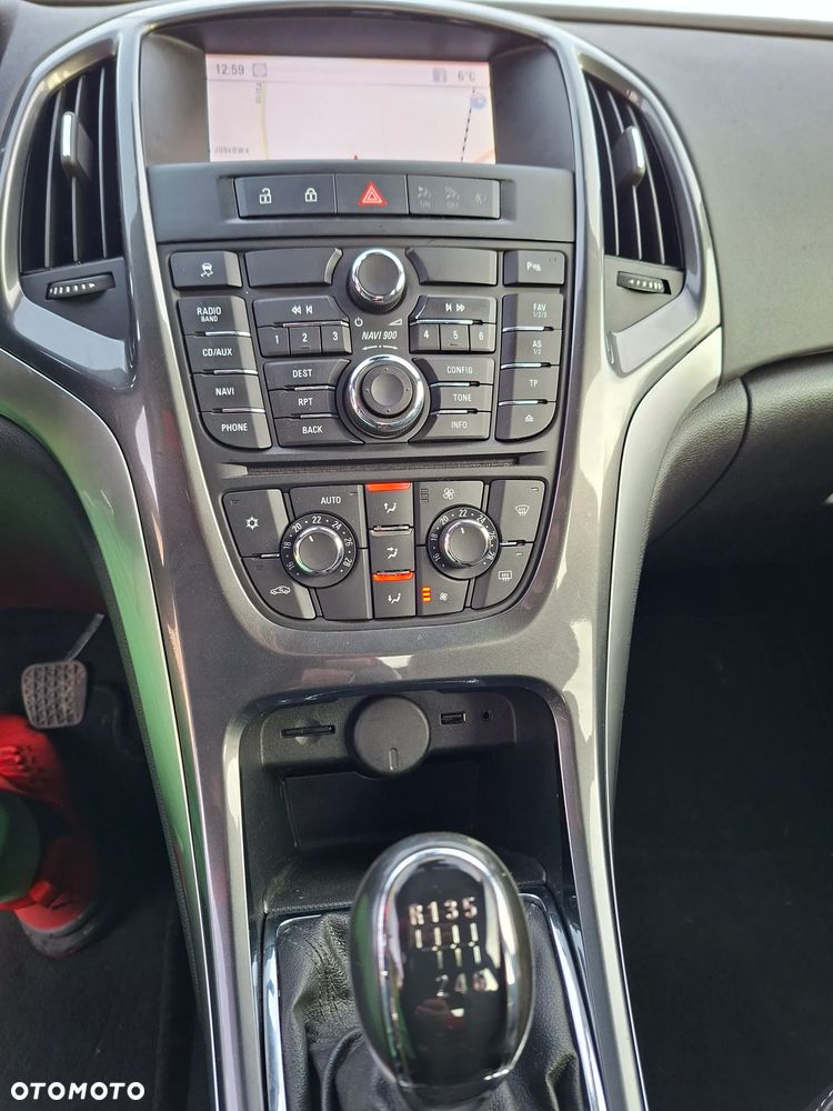 Opel Astra 1.4 T Cosmo - 13