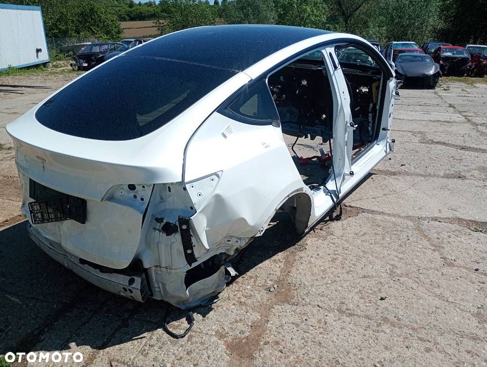 KAROSERIA ĆWIARTKA BŁOTNIK PRÓG DACH PODŁUŻNICA  TESLA MODEL Y (5YJY) 2019 - 2022 EV 235 kW - 2