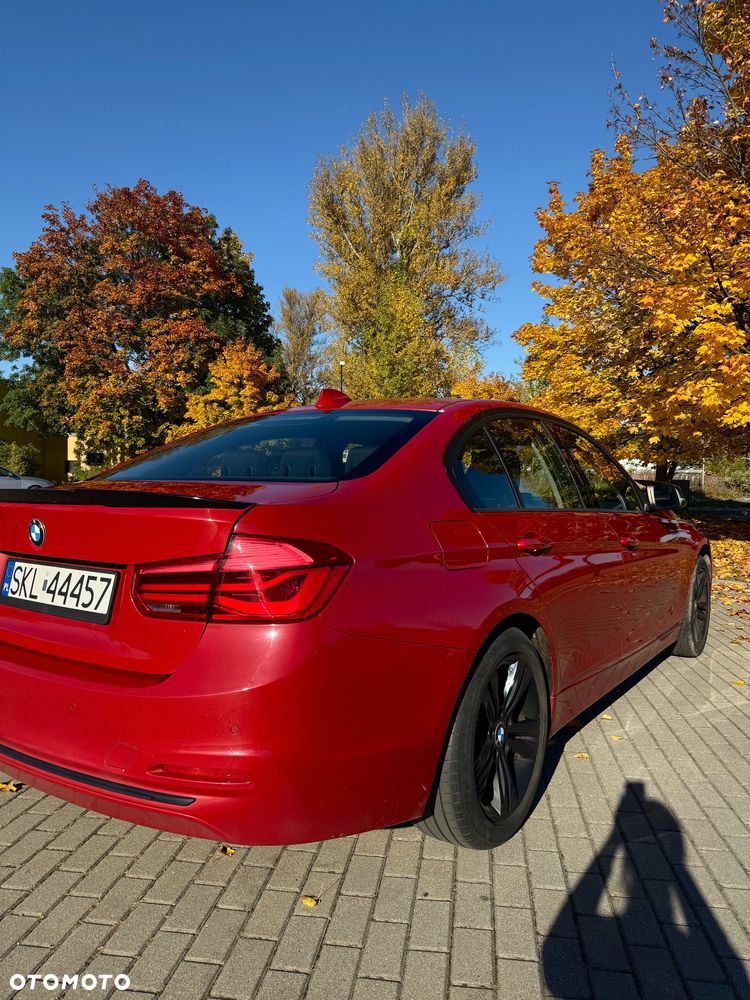 BMW Seria 3 320i - 4