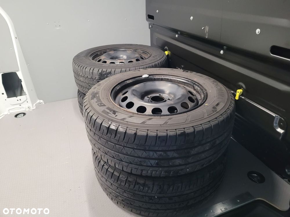 Peugeot Expert L3 Webasto, Hak 2.5T Kamera 360 - 32