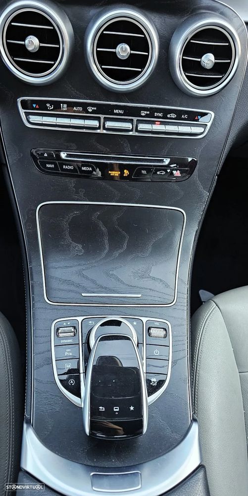 Mercedes-Benz GLC 220 d 4Matic 9G-TRONIC Exclusive - 25