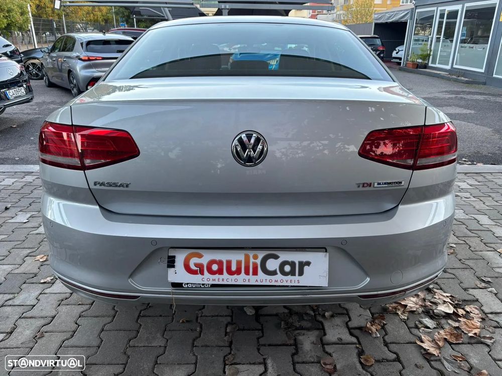VW Passat 1.6 TDI Confortline - 14