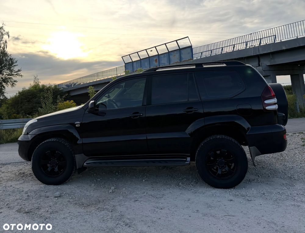 Toyota Land Cruiser - 7