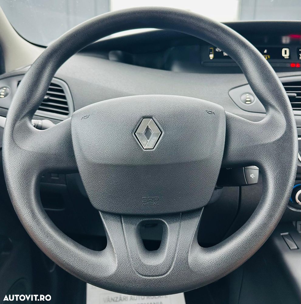 Renault Scenic 1.6 16V 110 Authentique - 29