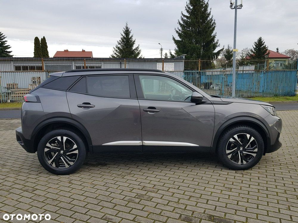 Peugeot 2008 PureTech 130 Allure - 4