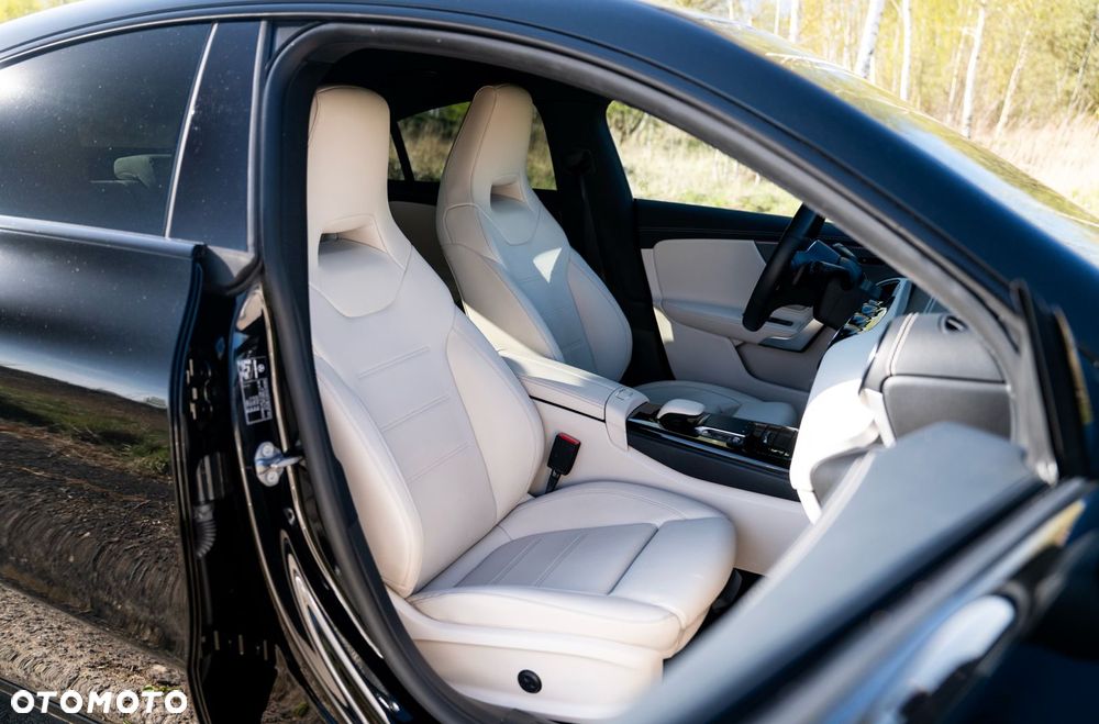 Mercedes-Benz CLA - 39
