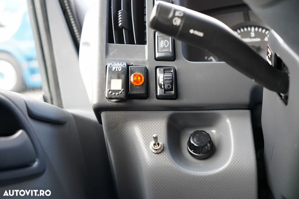 Isuzu M21 / 120 CP / 3,25 M TRANSMISIE / TWIN / + PALGINGER PK 2900 B / 990 KG CAPACITATE DE RIDICARE / ATINGERE 6,2 M / 2021 - 30