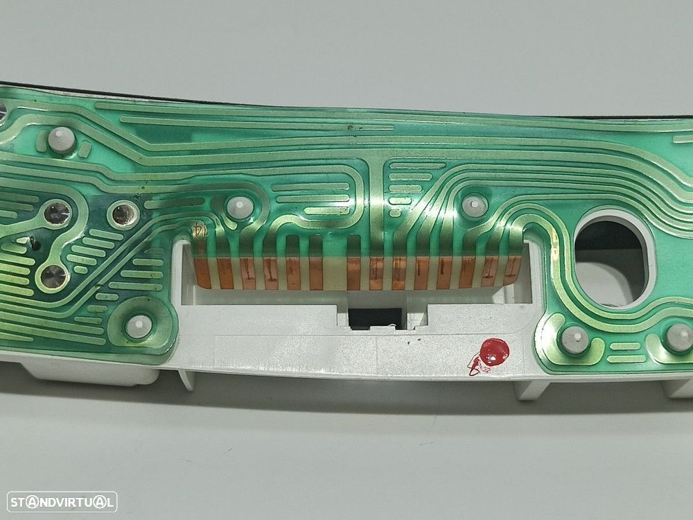 TELA/ECRÃ MULTIFUNÇÕES CHRYSLER VOYAGER (RG) 2.5 CRD GRAND VOYAGER LIMITED - 2