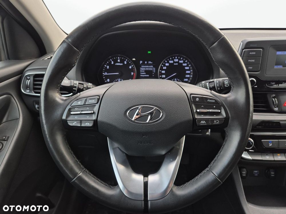 Hyundai i30 1.0 T-GDI Classic + DCT - 14