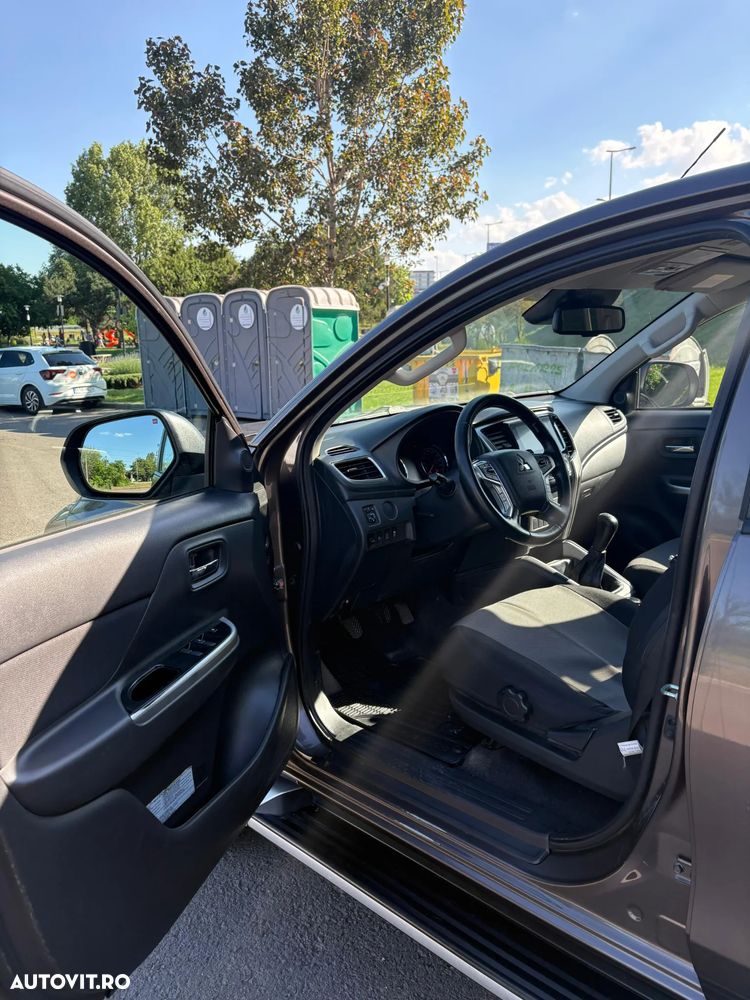 Mitsubishi L200 Double Cab 2.2 DI-D M/T Instyle - 10