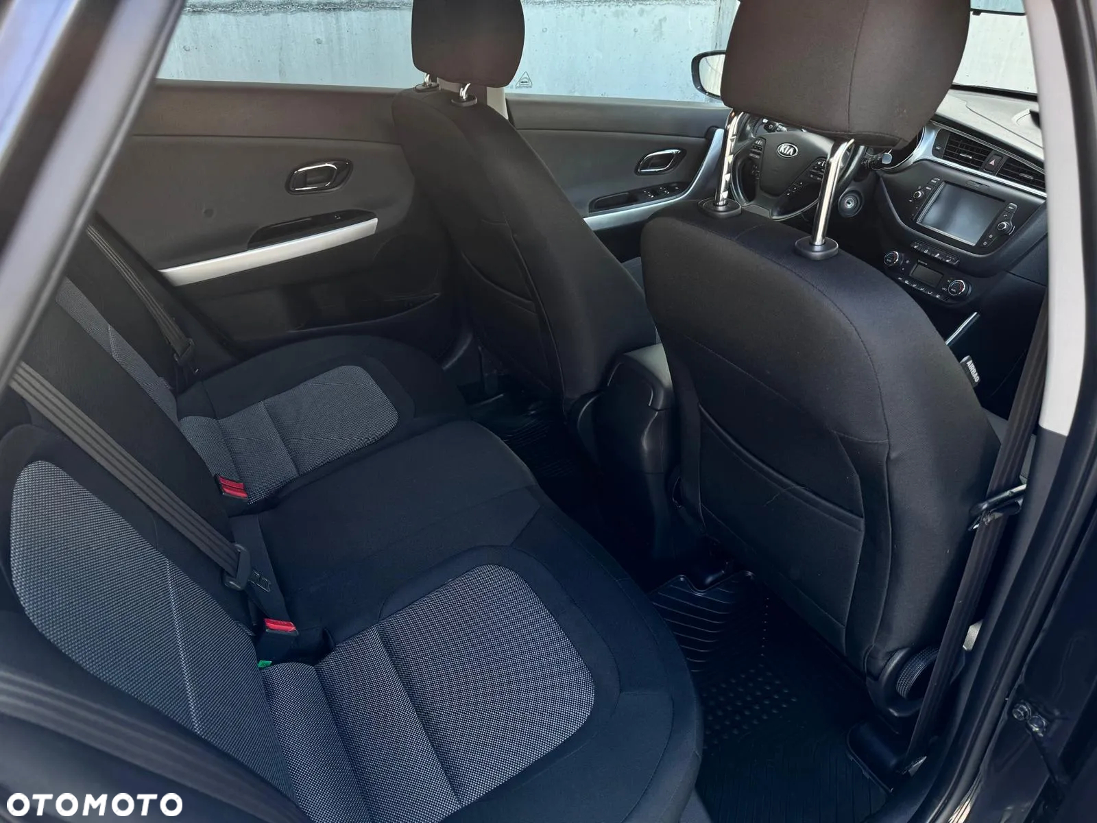 Kia Ceed 1.4 CVVT Dream Team Edition - 29