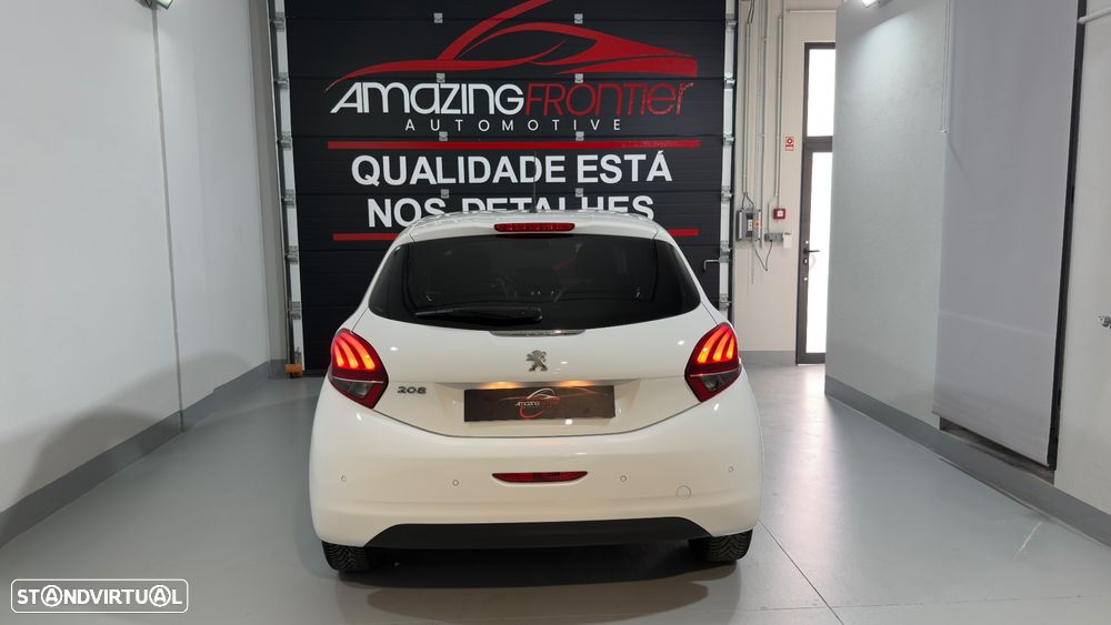 Peugeot 208 1.2 PureTech Signature - 5