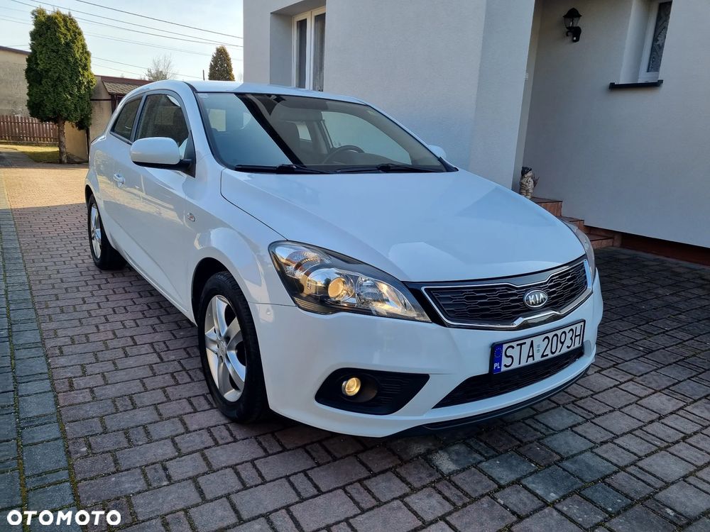 Kia ProCeed 1.4 CVVT Dream-Team Edition - 3