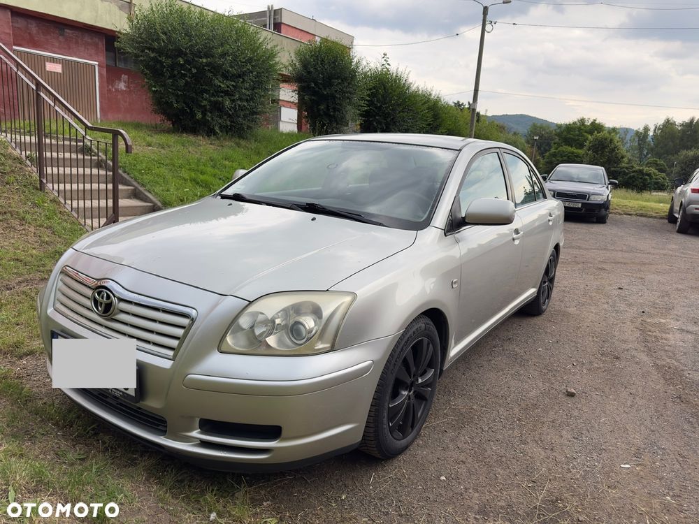 Toyota Avensis 1.8 VVT-i Sol - 1